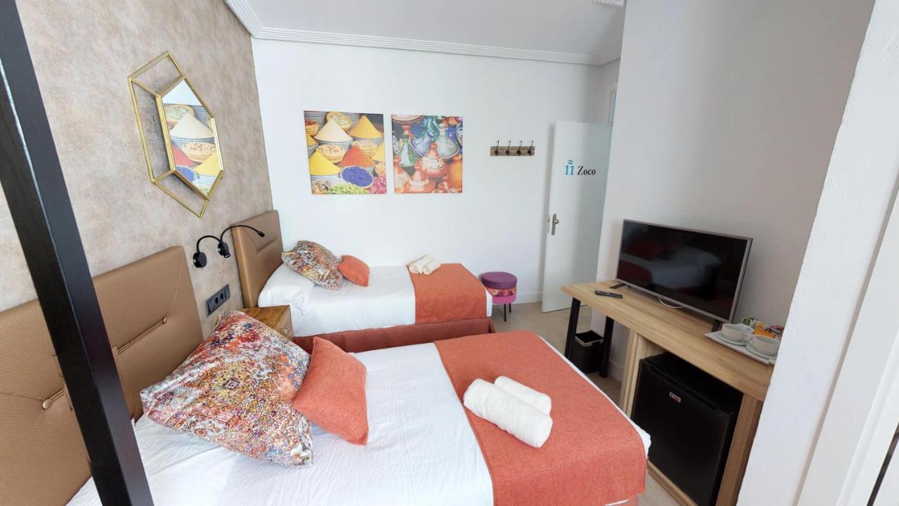 Hostal Boutique La Espanola Рота Экстерьер фото